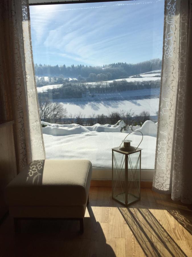 Idyllisch Wohnen Im Weserbergland - Kompletter Bungalow Auf Eigenem Grundstueck Villa Polle Exterior photo