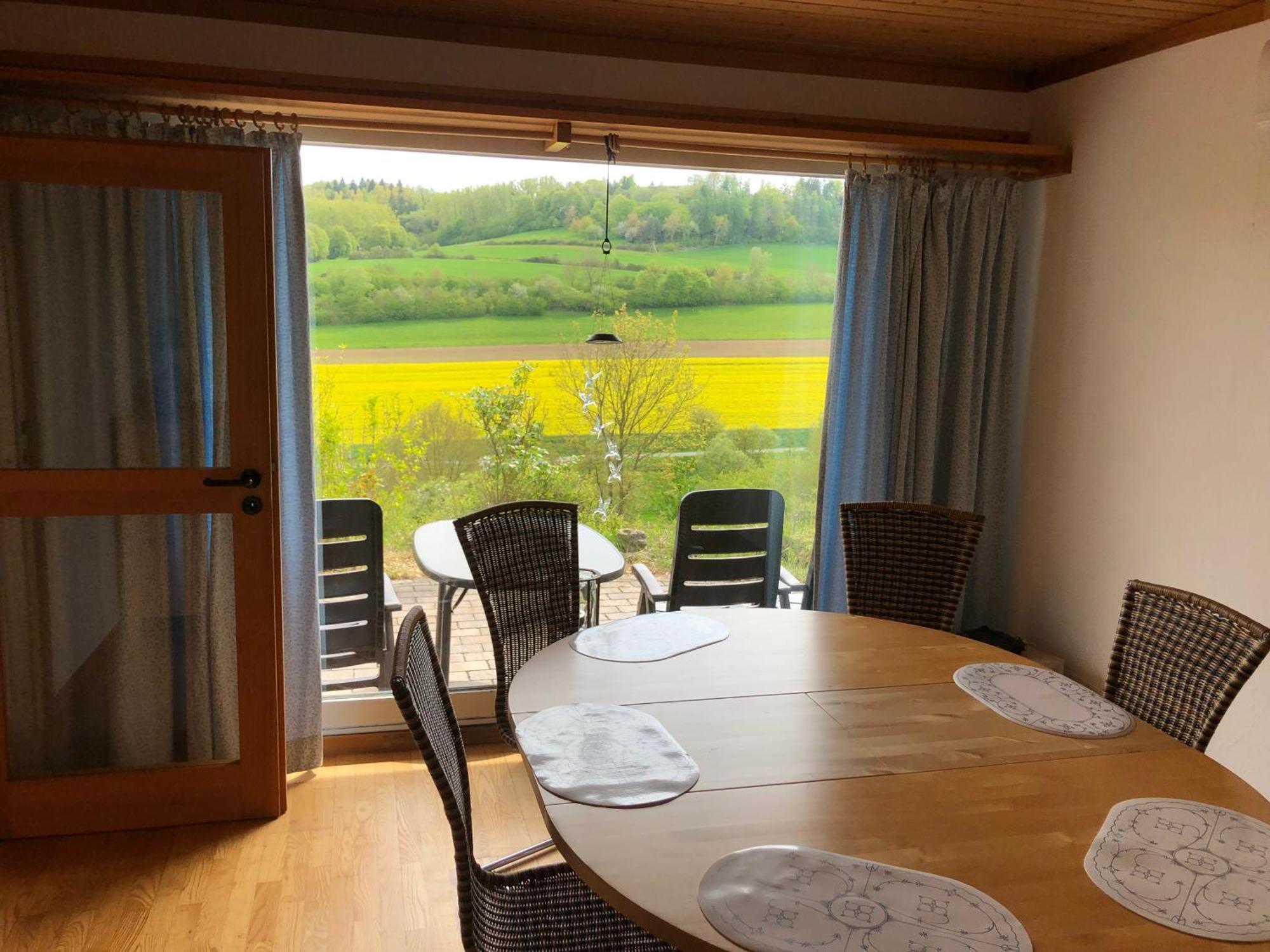 Idyllisch Wohnen Im Weserbergland - Kompletter Bungalow Auf Eigenem Grundstueck Villa Polle Exterior photo